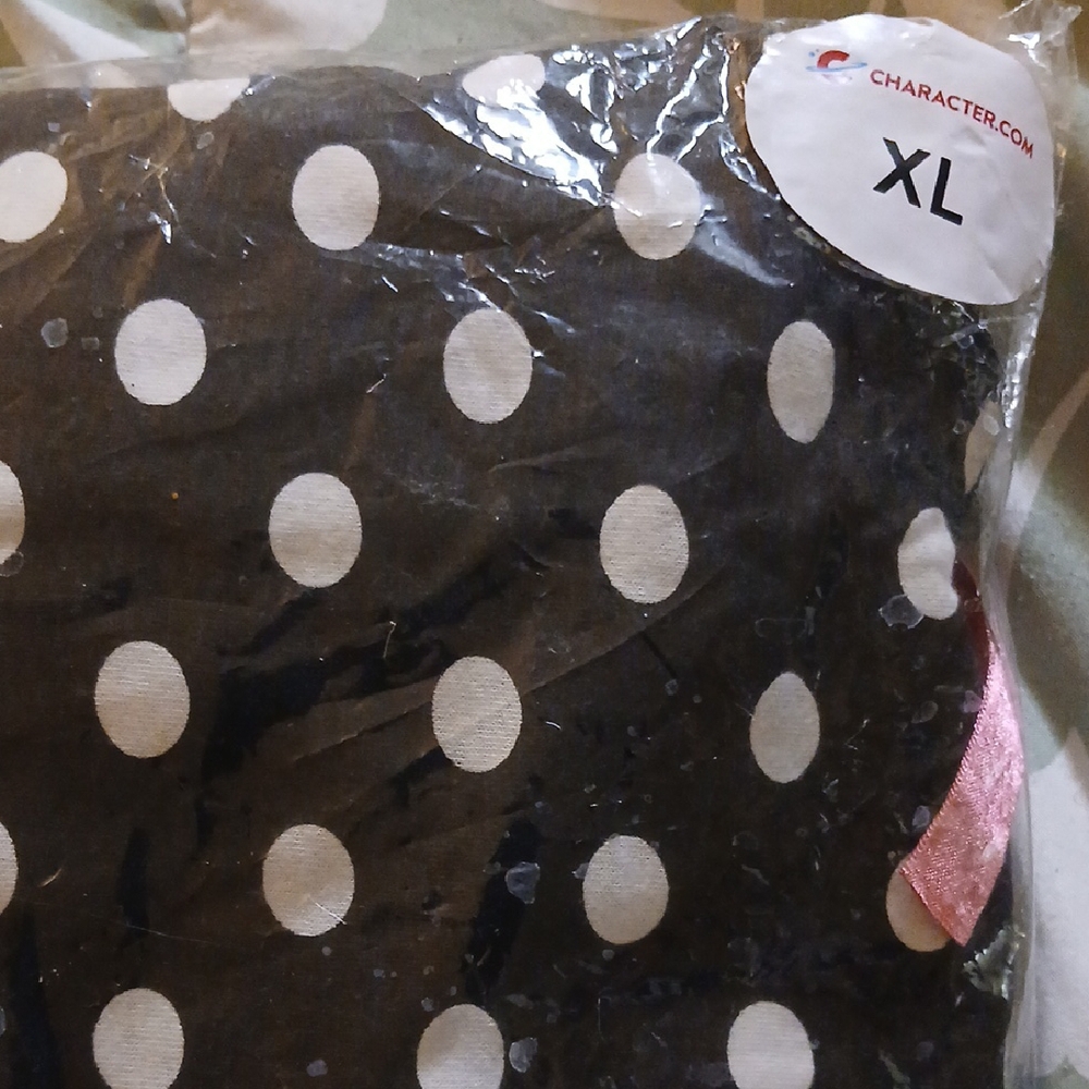 Disney Black and White Minnie Mouse Pajama Set - Picture 6 of 6
